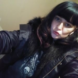 Meet your Posher, Ash